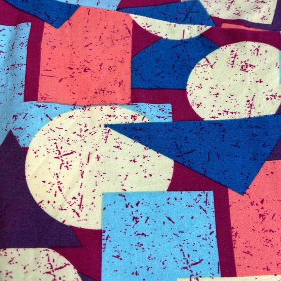 LuLaRoe TC Leggings – Retro Geometric Print | Tall & Curvy - Picture 2 of 5